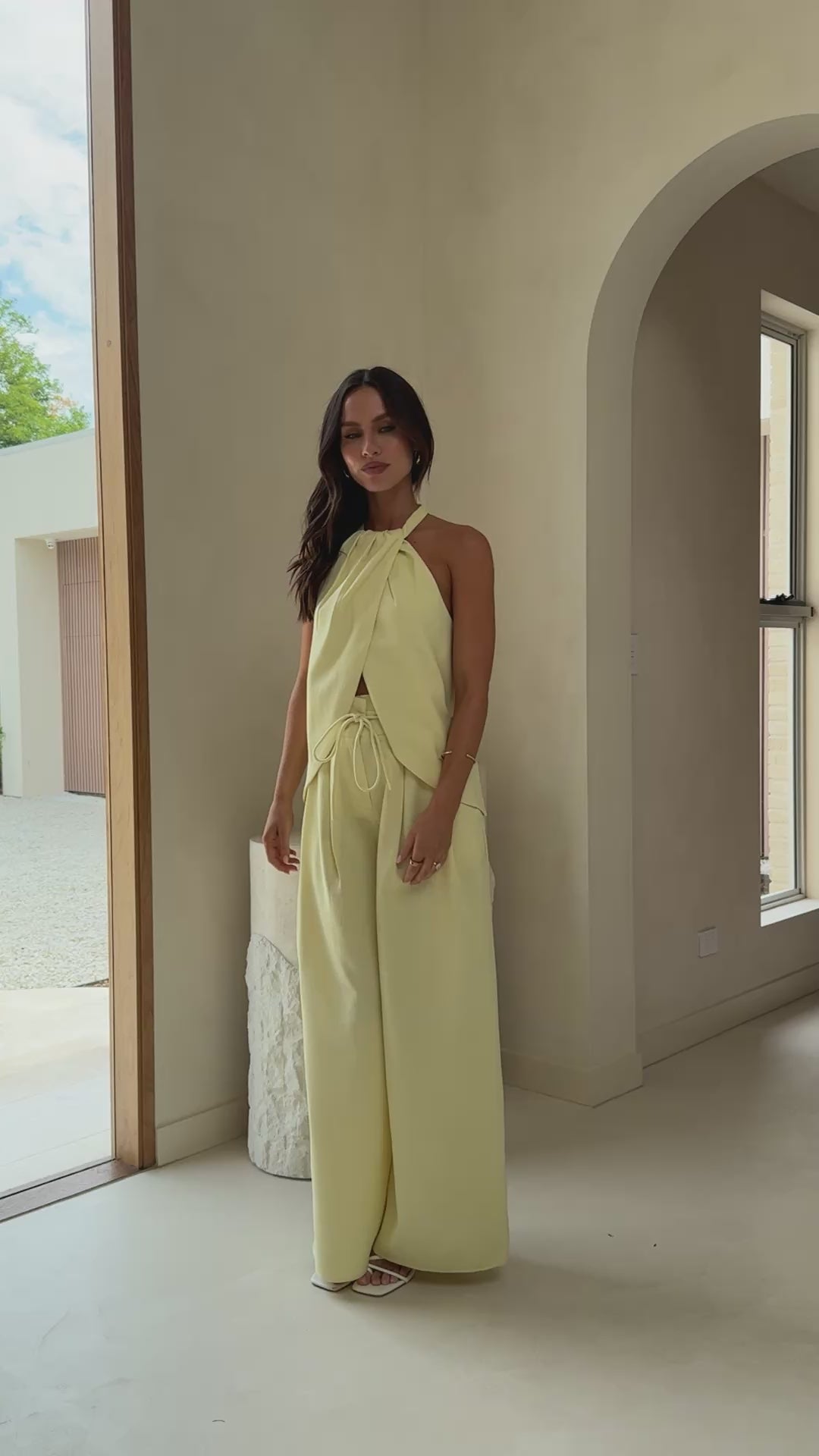 Load video: Melinda Halter Top - Soft Yellow - Billy J
