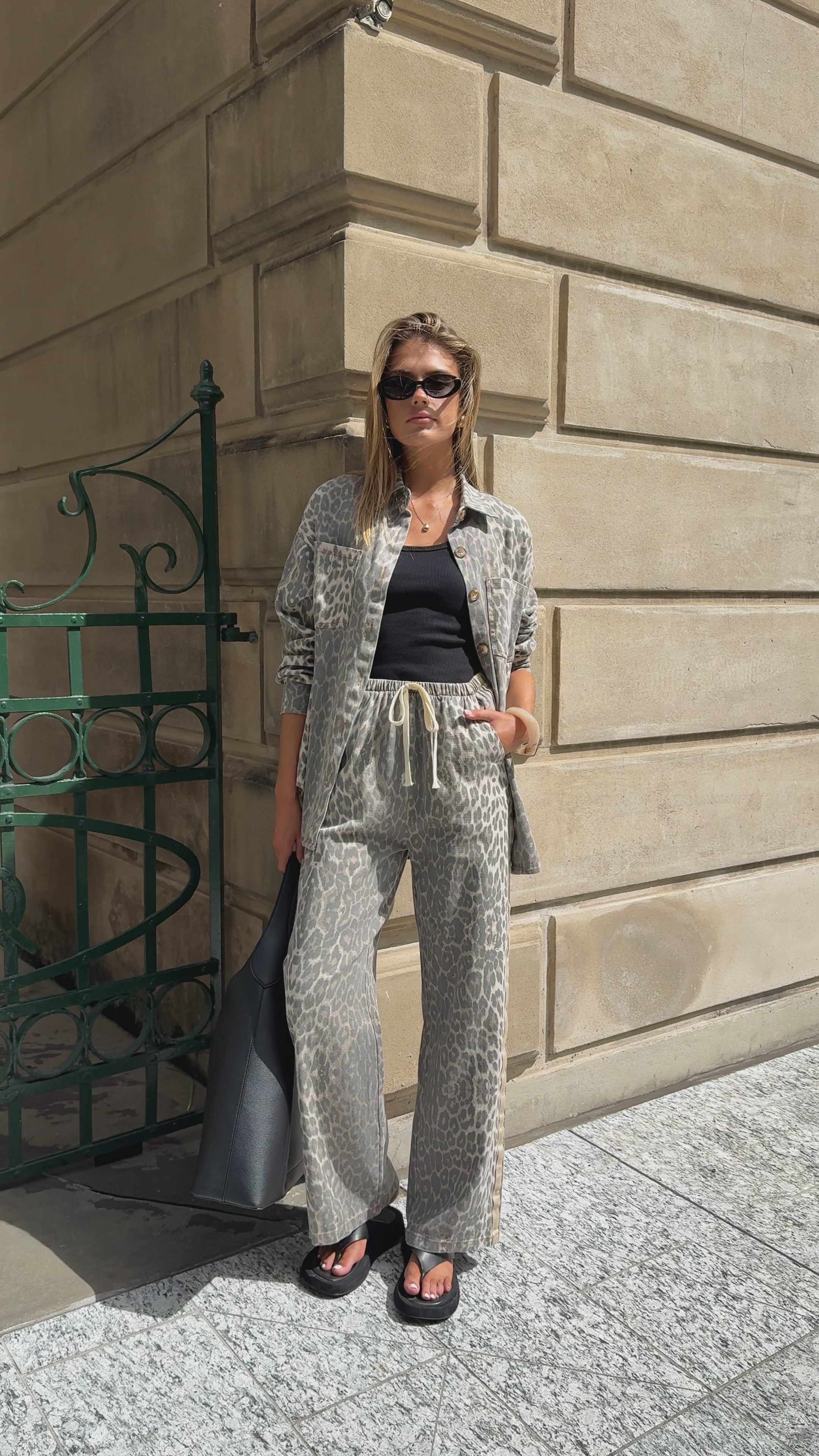 Load video: Vox Pants - Leopard Print - Billy J