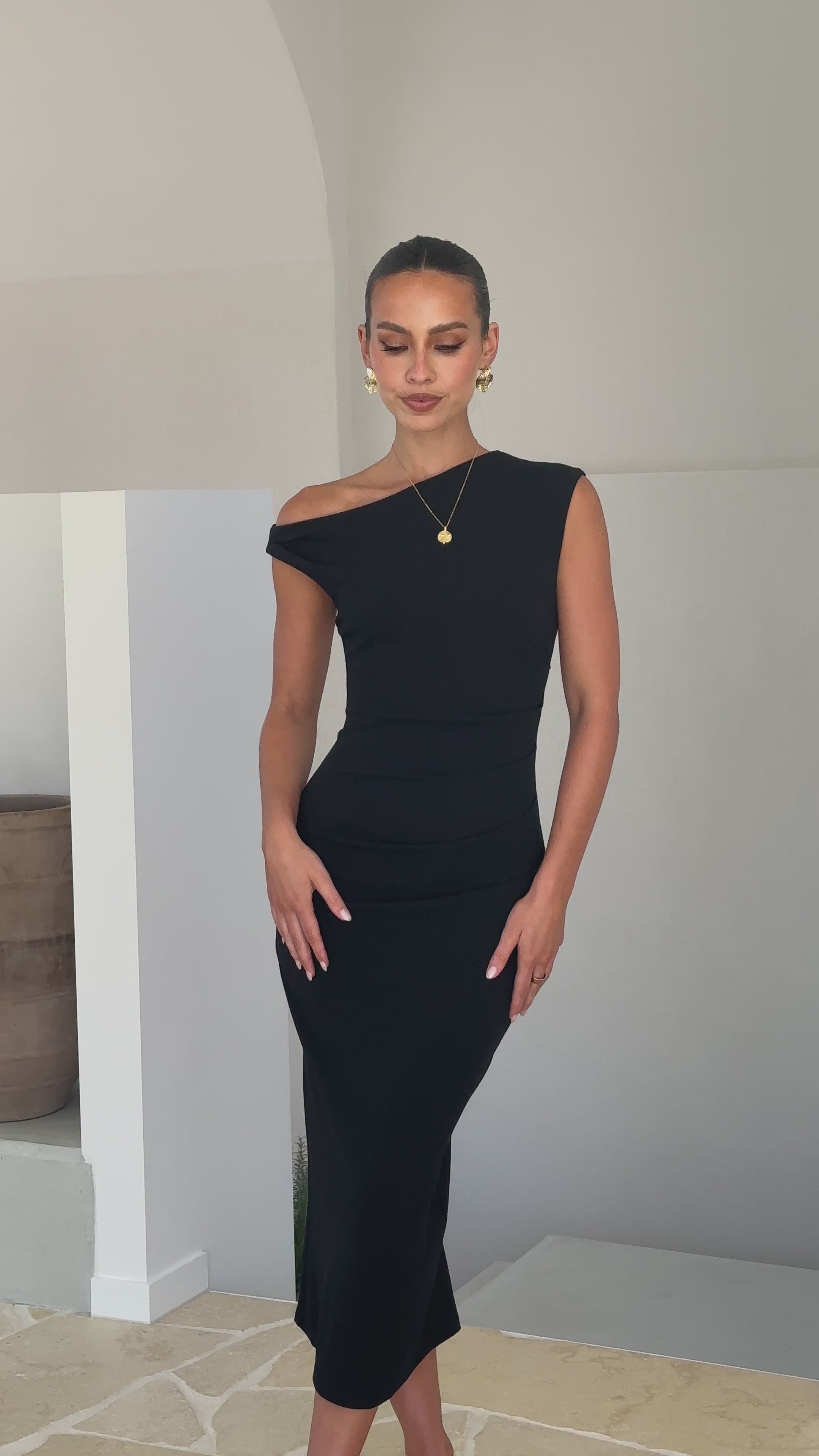 Load video: Lilah Midi Dress - Black - Billy J