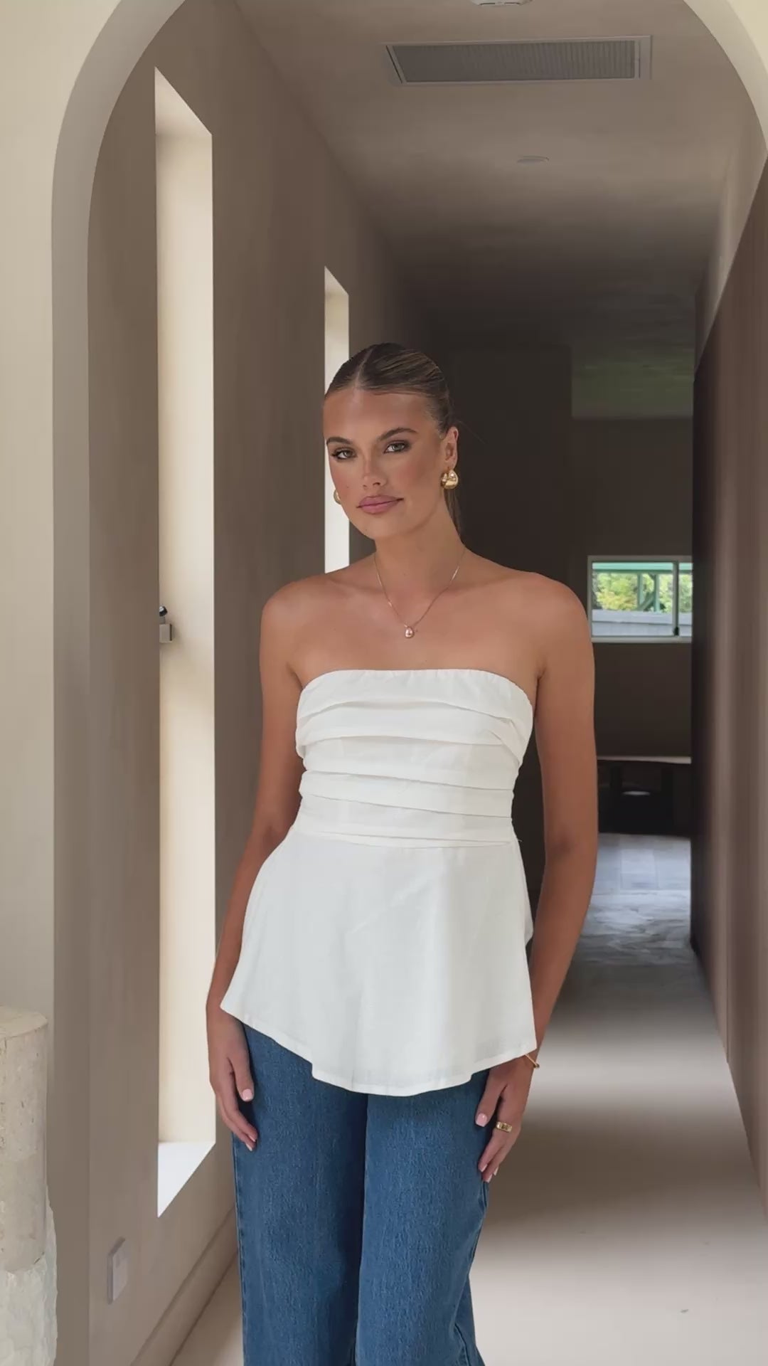 Load video: Tory Strapless Top - White - Billy J