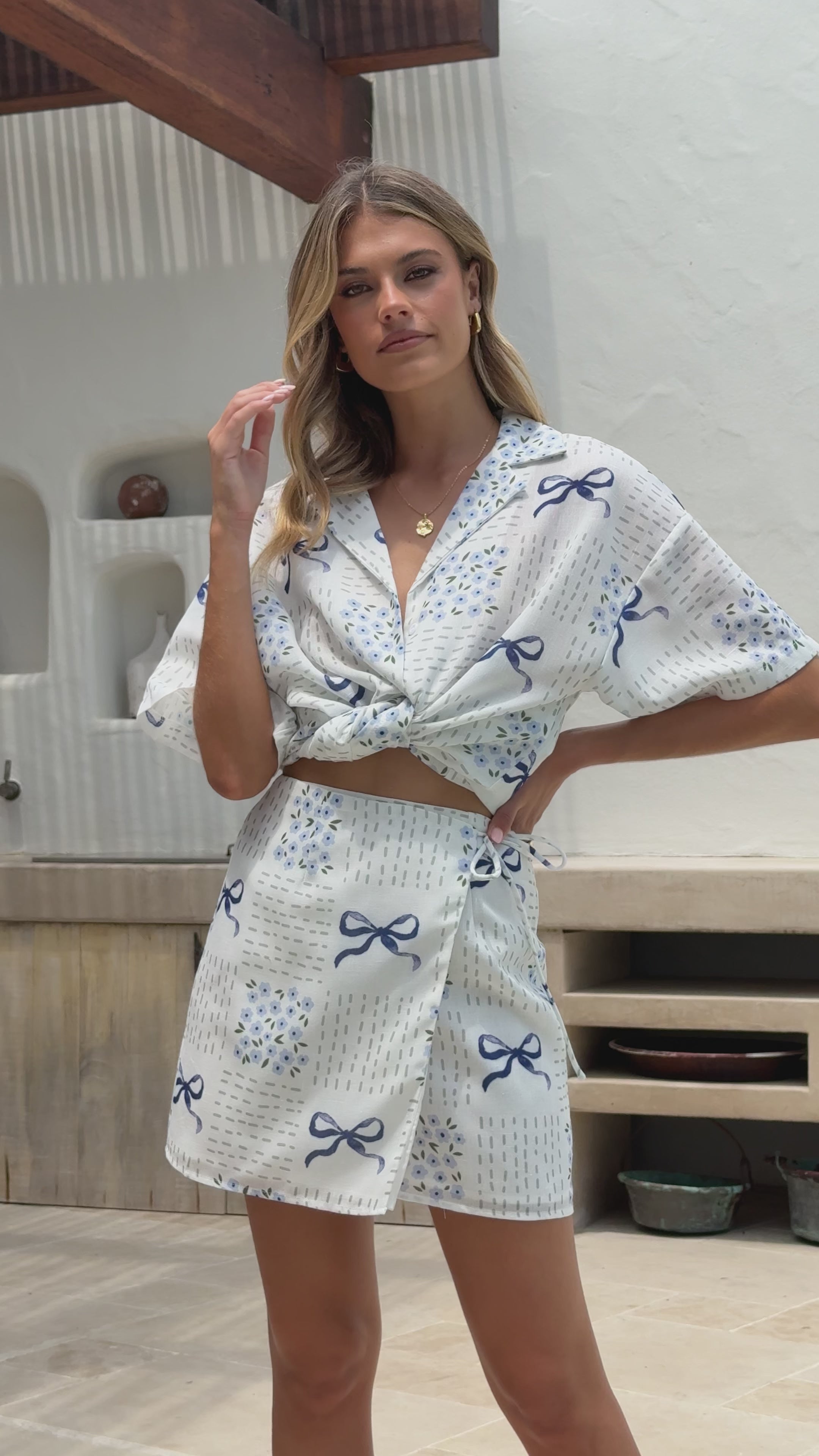 Load video: Abilene Button Up Shirt - Sweet Bow Blue - Billy J