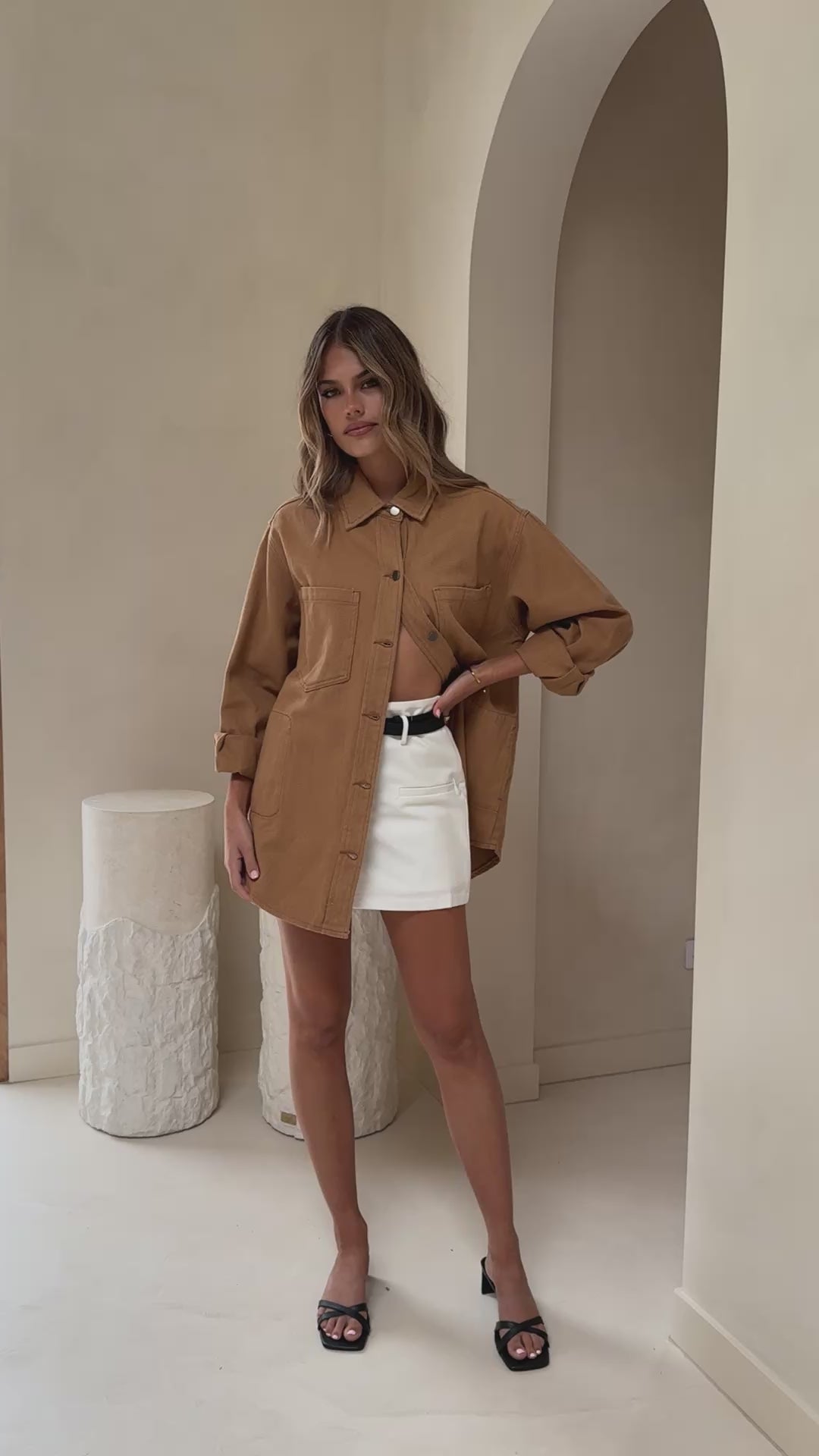Load video: Dixon Jacket - Camel - Billy J