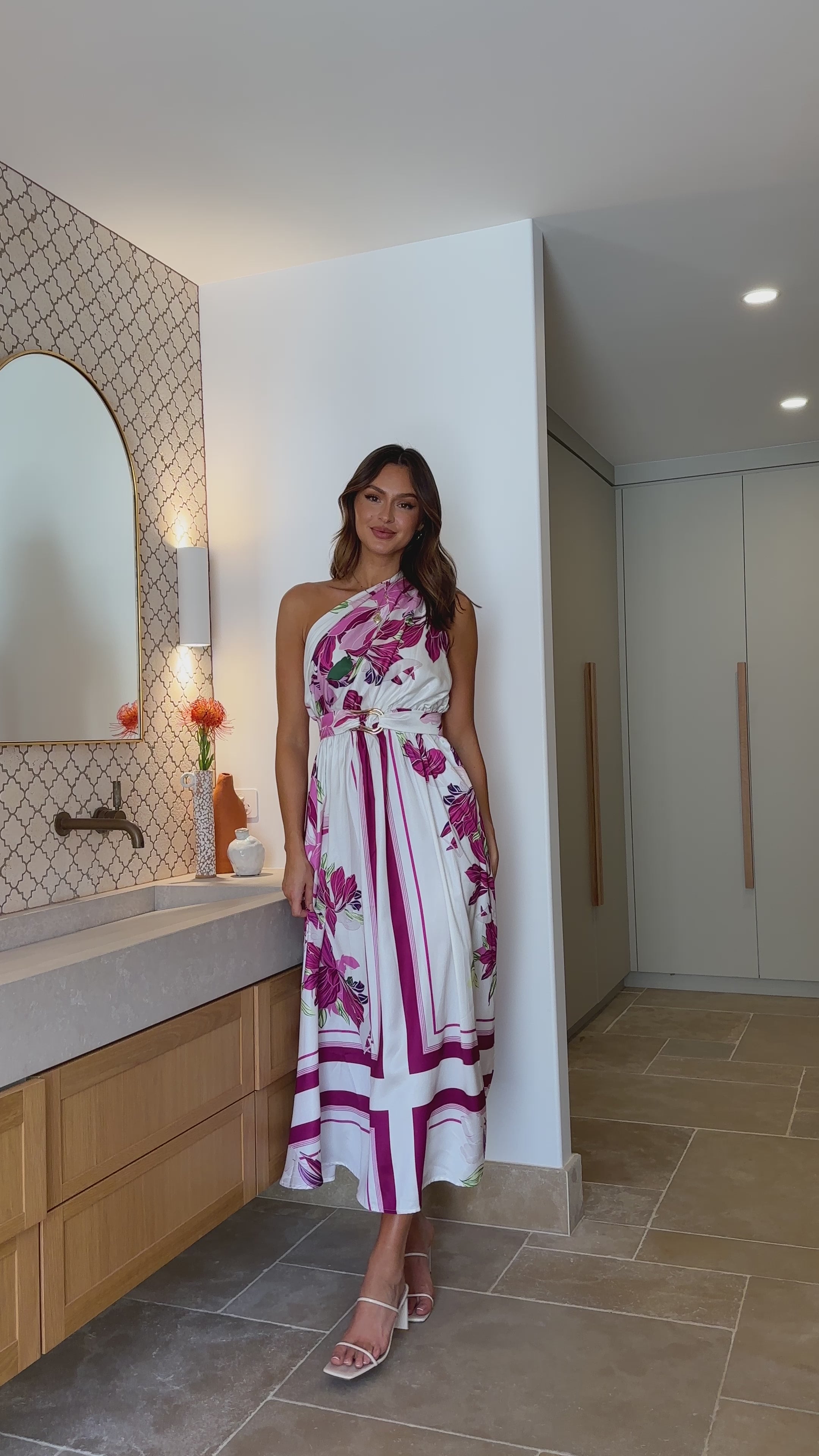 Load video: Hadas Maxi Dress - Pink / White Floral - Billy J