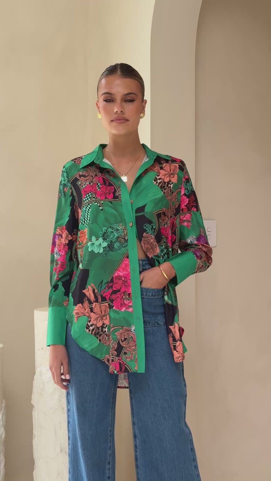 Load video: Lucinda Shirt - Green - Billy J