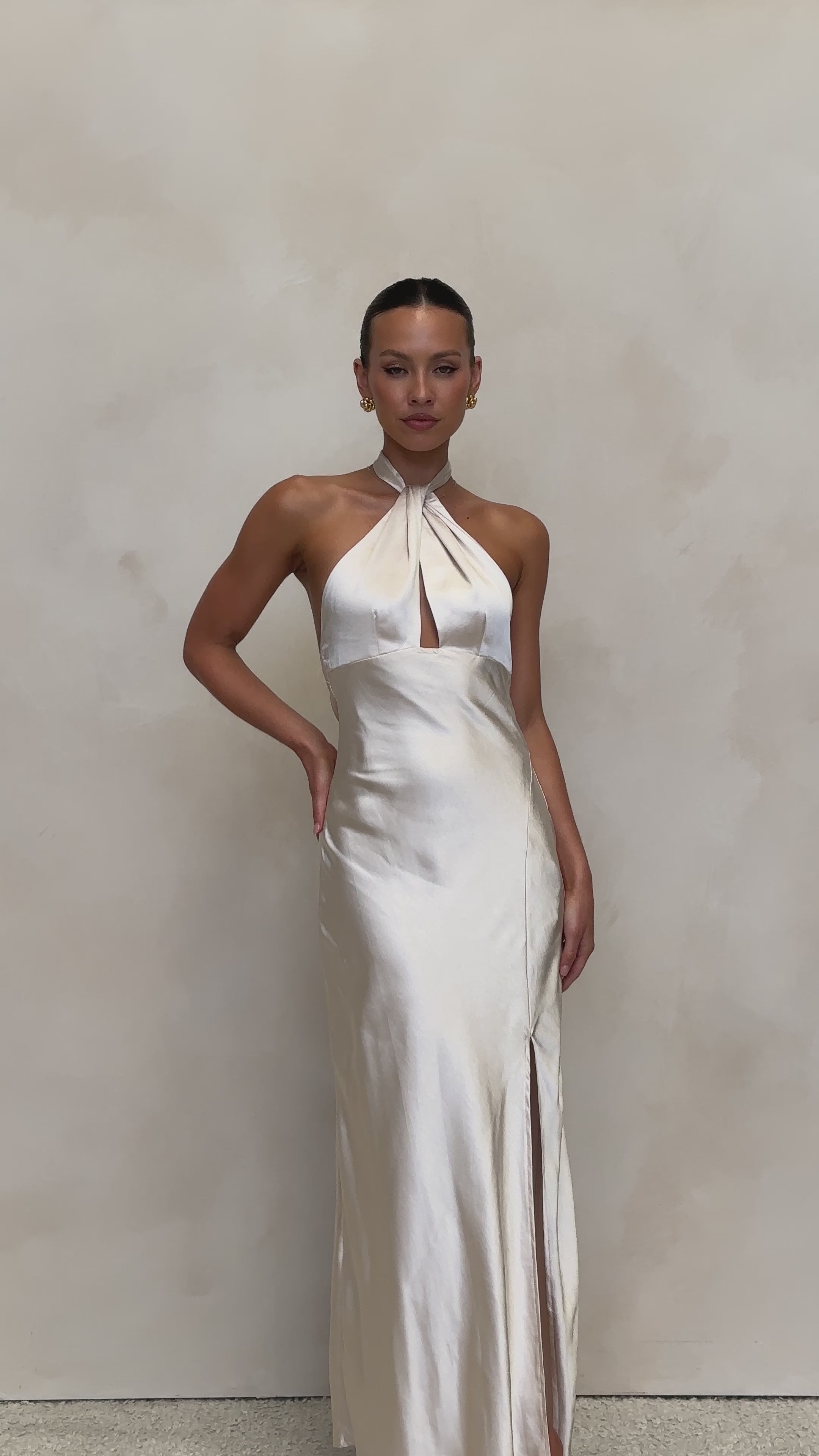 Load video: Amalia Maxi Dress - Champagne