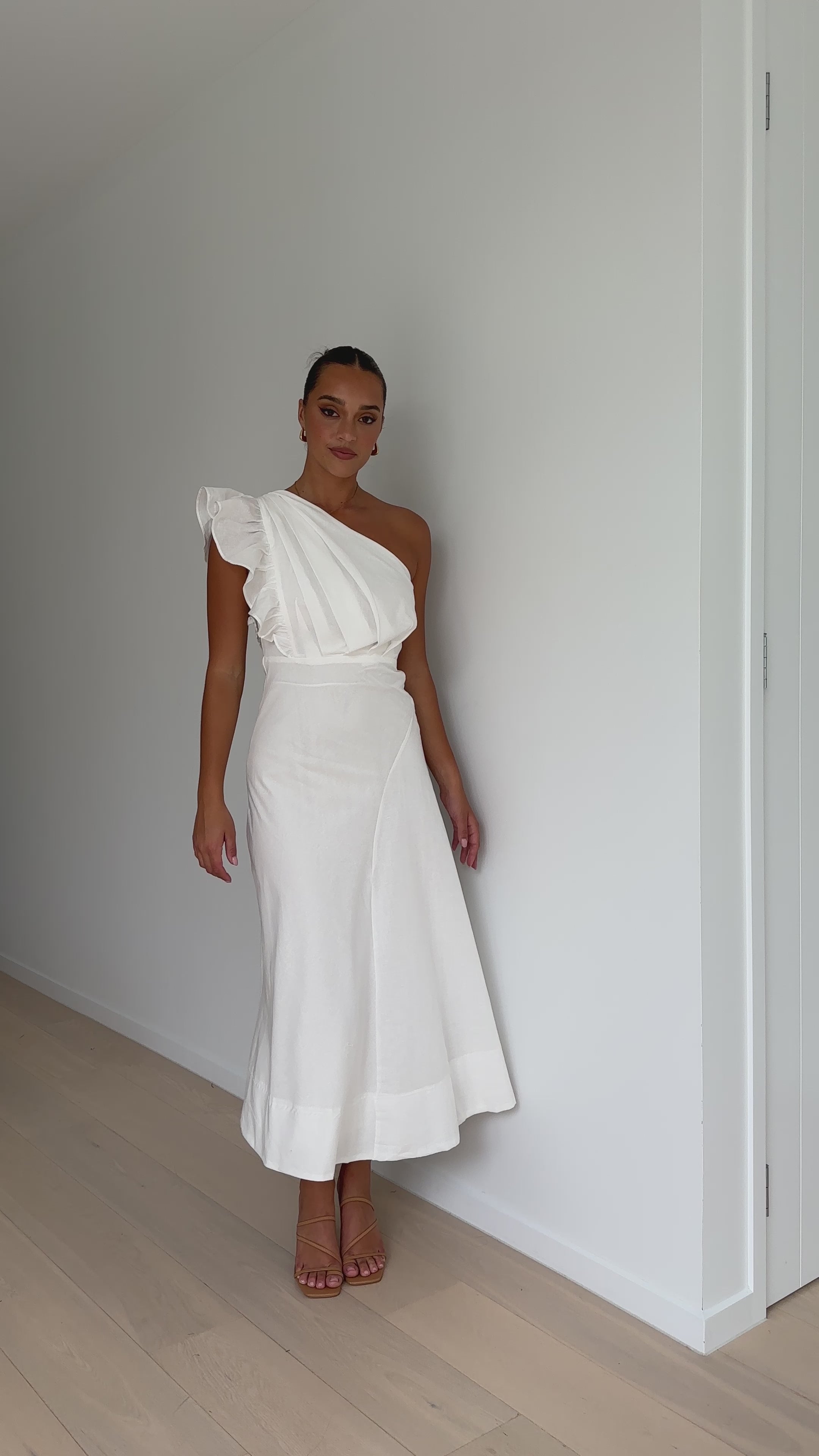 Load video: Stassie Midi Dress - White - Billy J