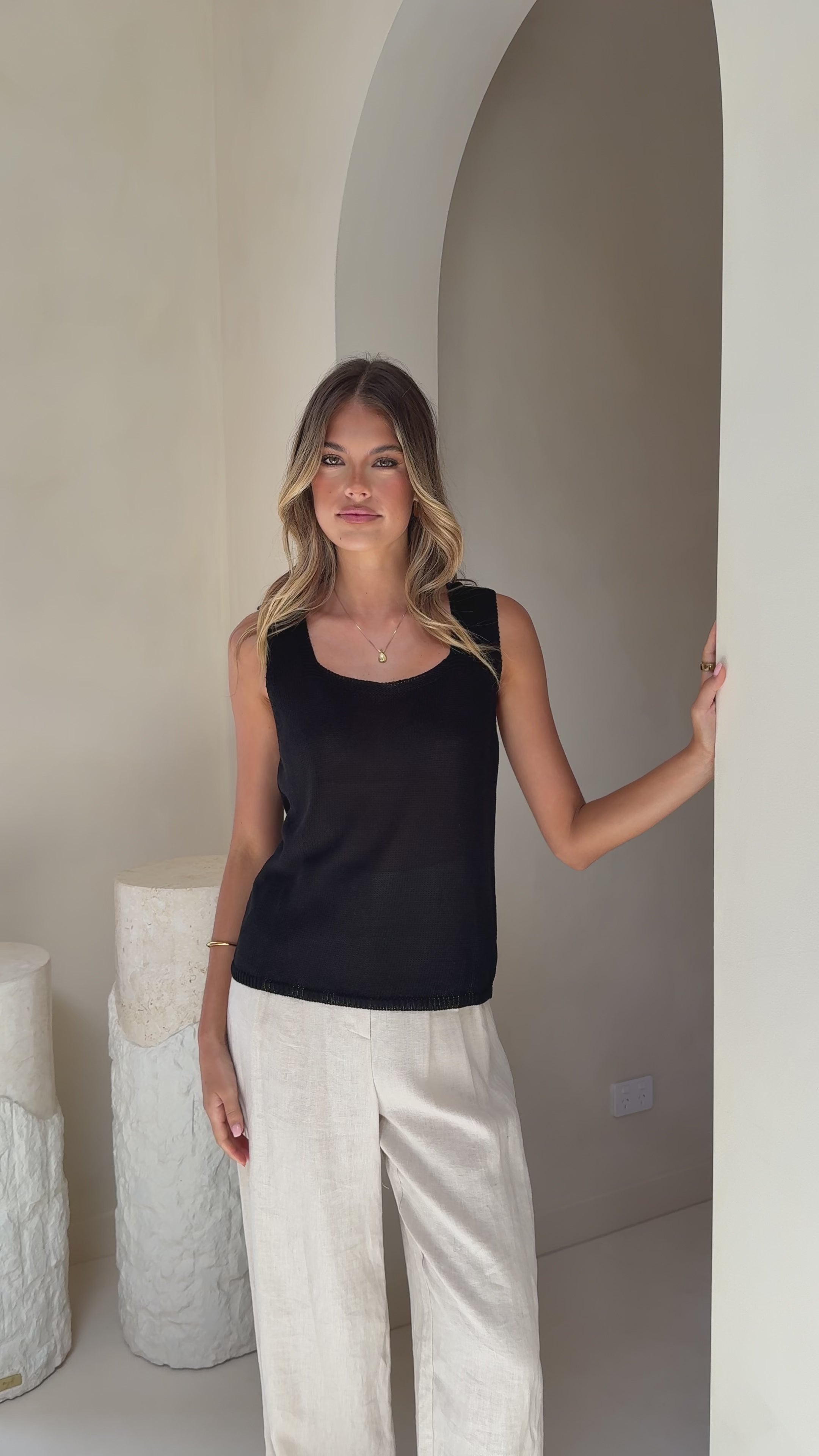 Load video: Lenny Knit Top - Black - Billy J