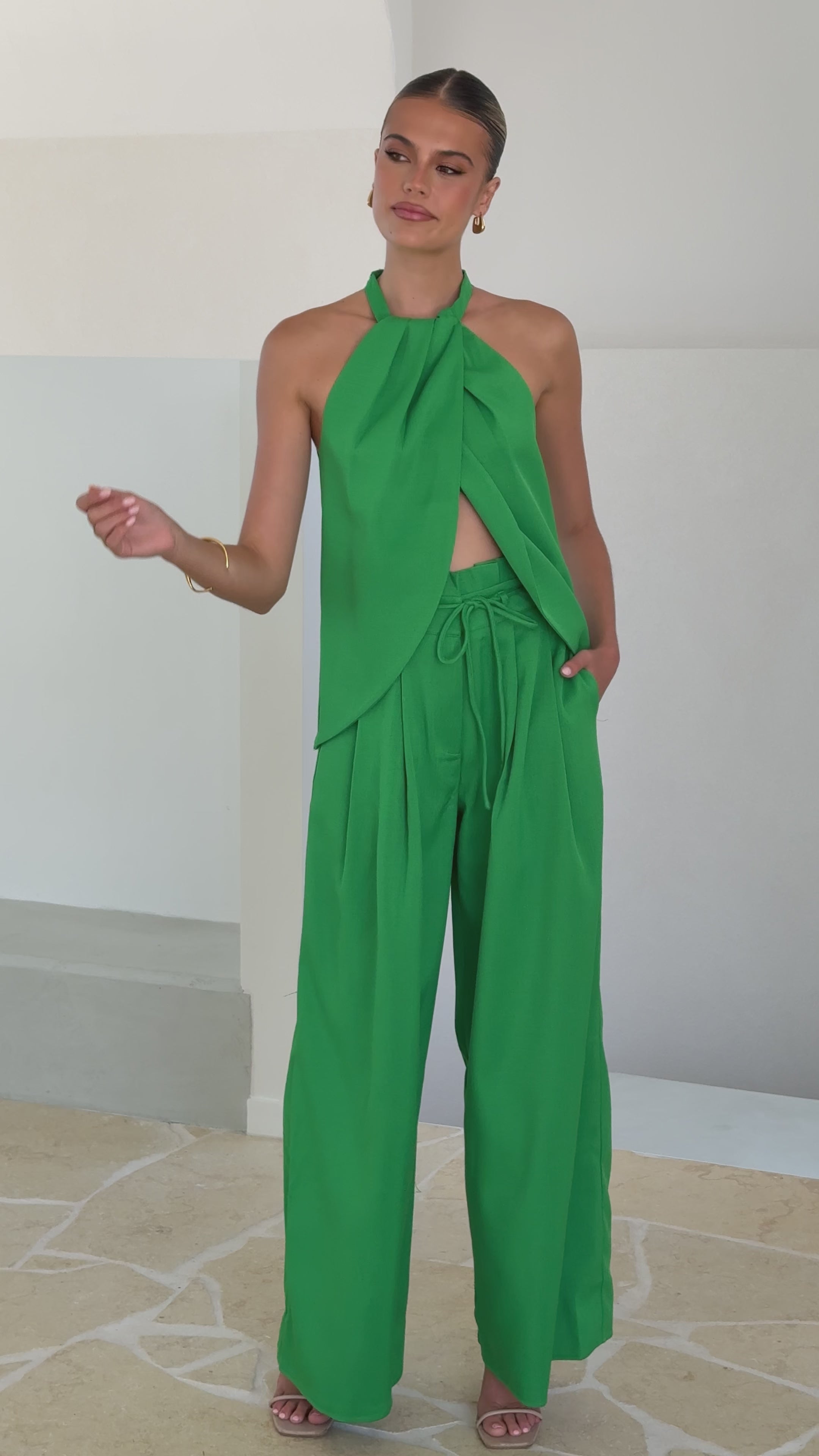 Load video: Melinda Halter Top - Green - Billy J