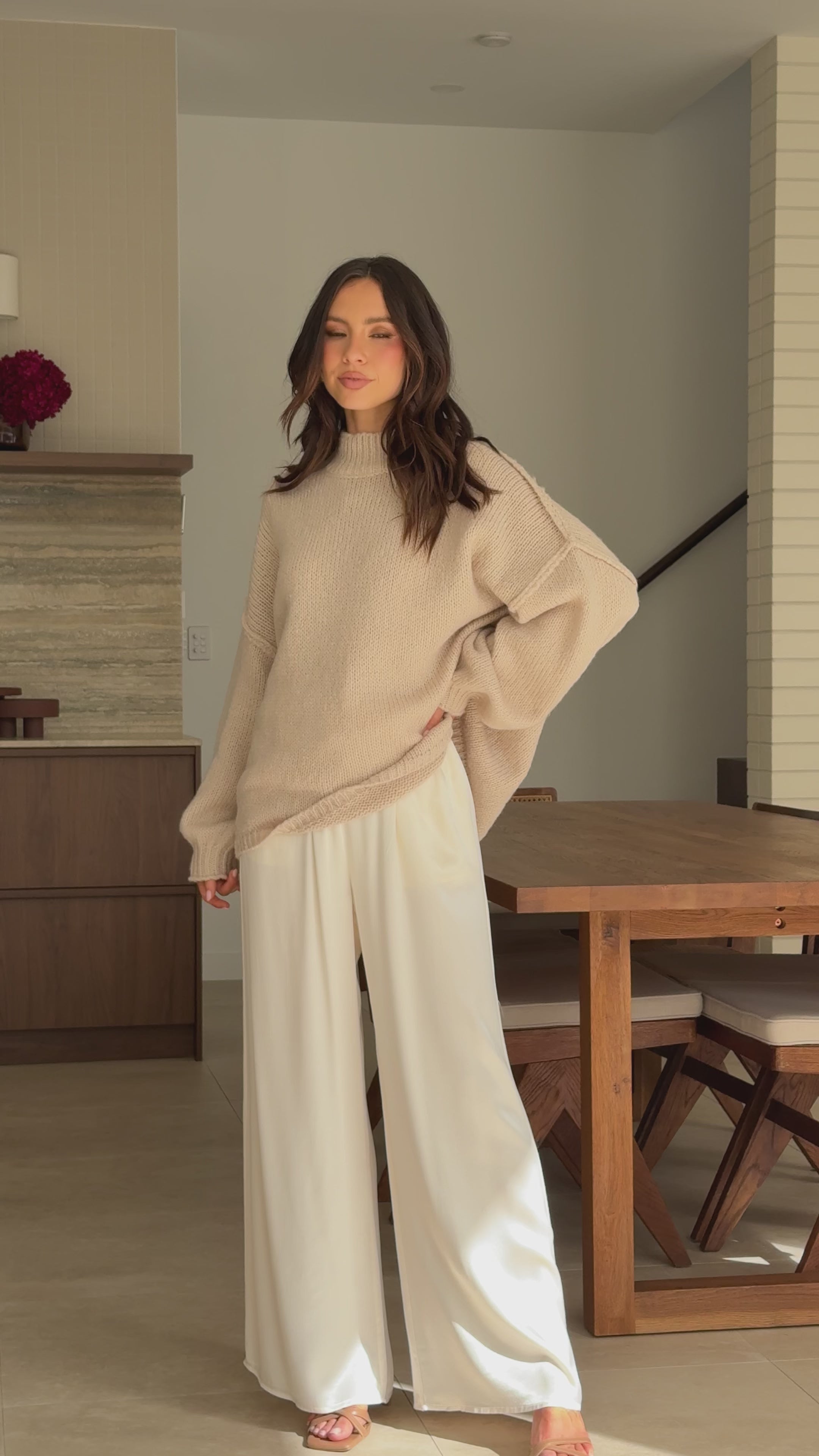 Load video: Savanna Knit Sweater - Beige - Billy J