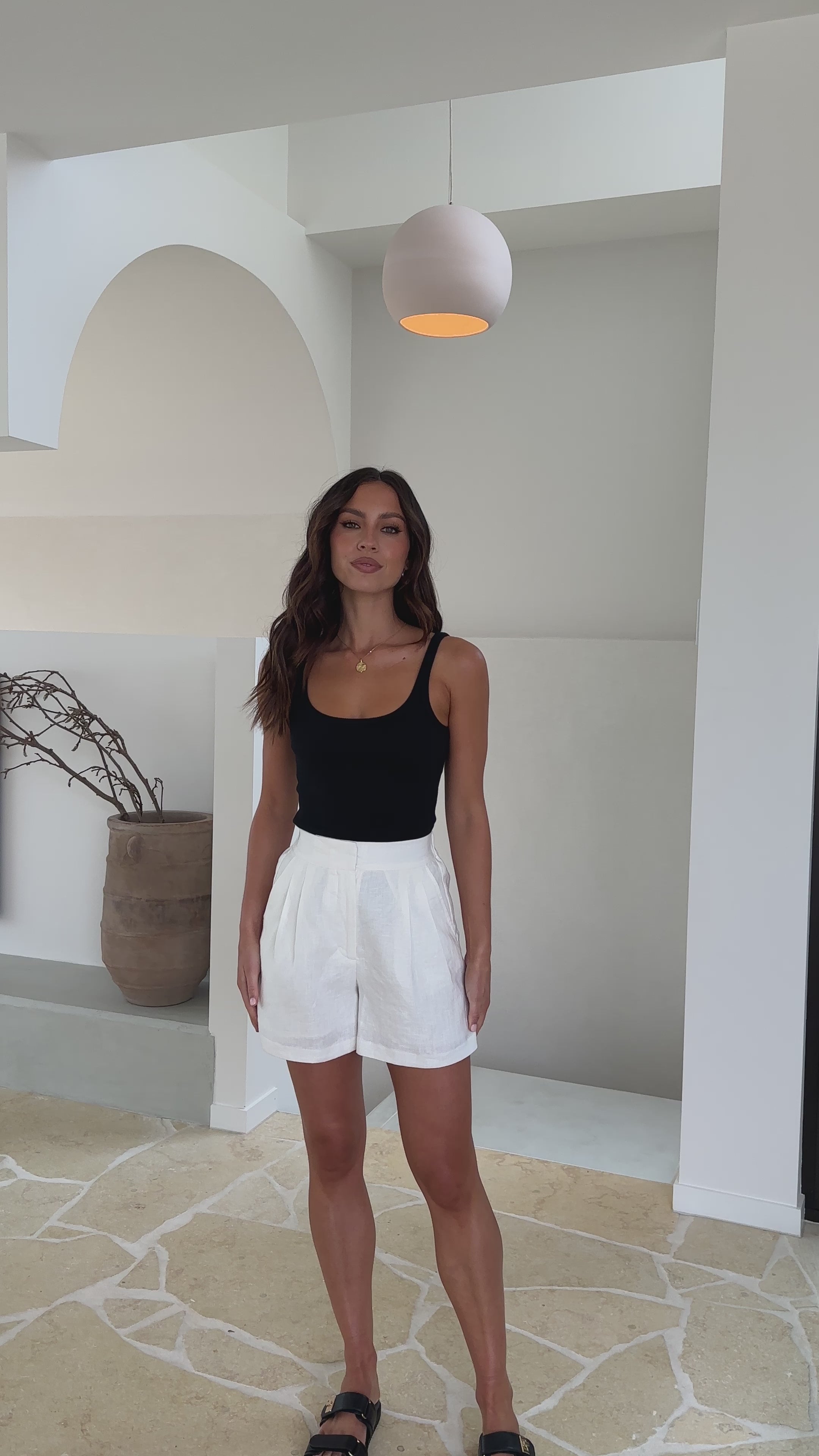 Load video: Thilda Tailored Short - White - Billy J