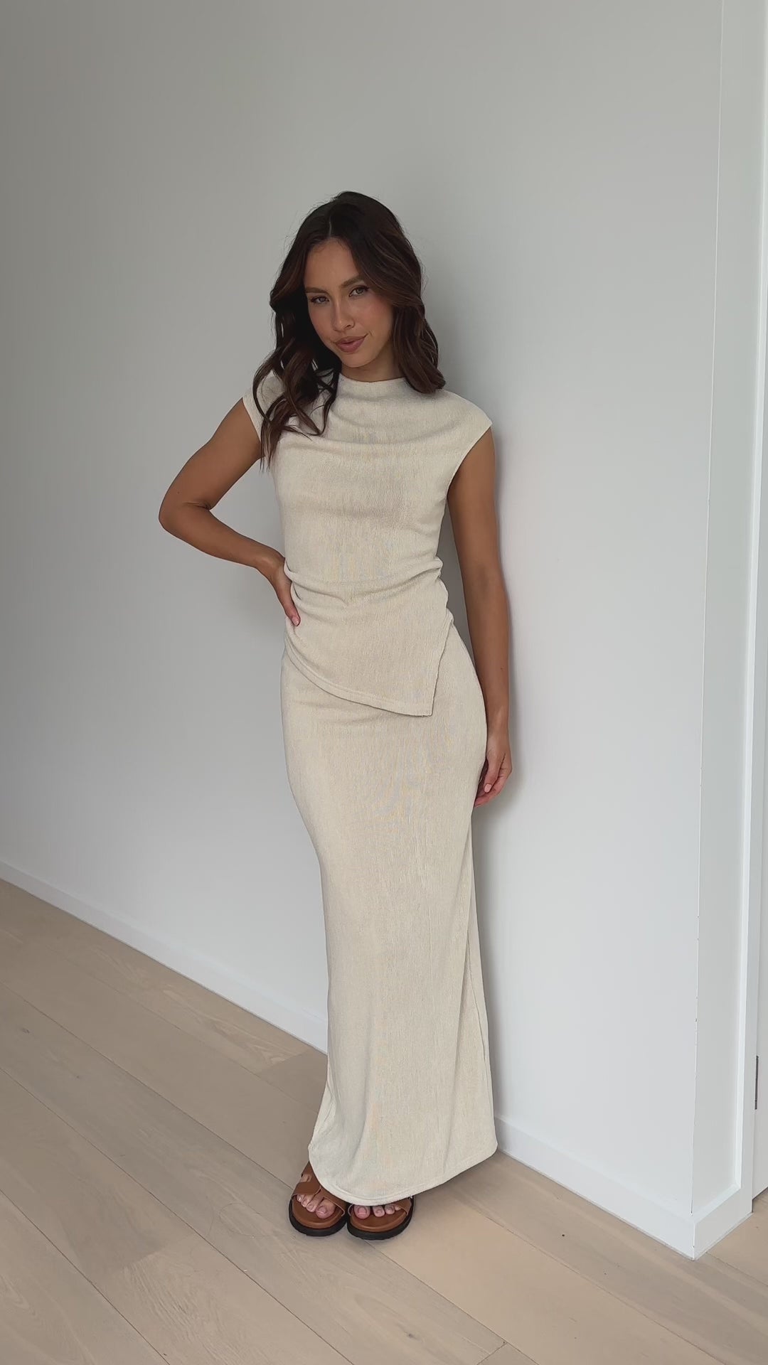 Load video: Kahili Maxi Skirt - Oat - Billy J