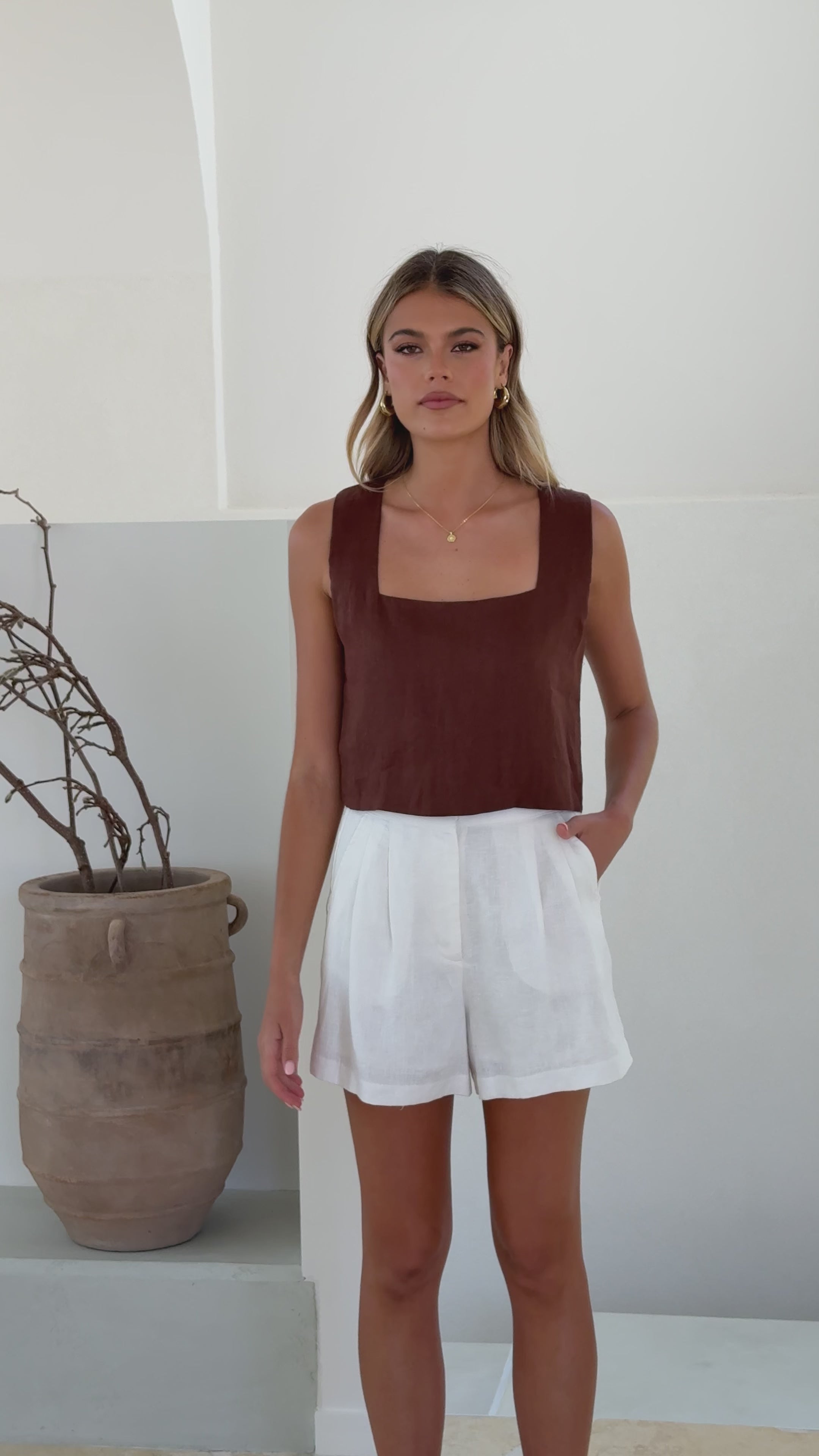 Load video: Tillie Crop Top - Brown - Billy J