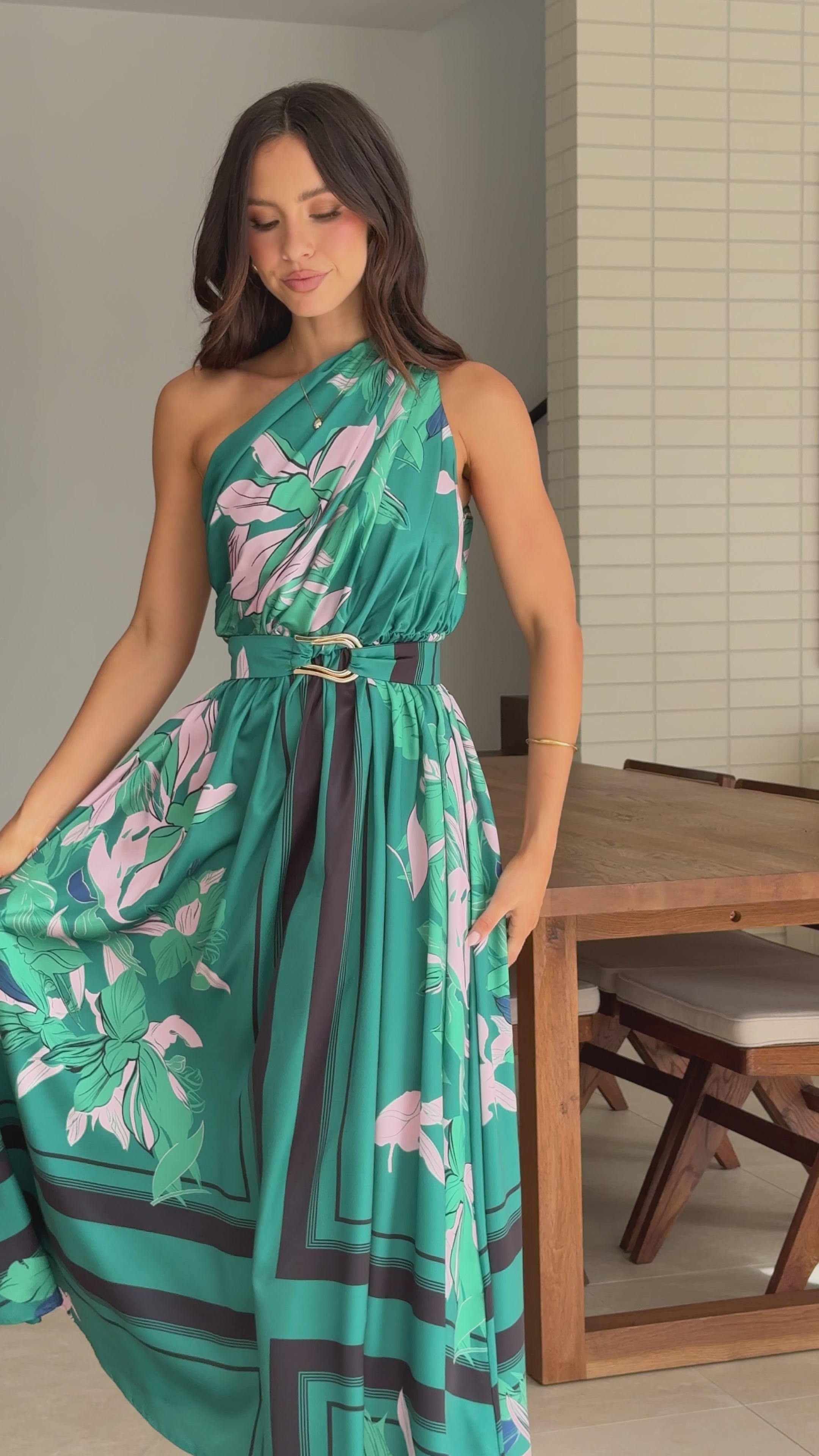 Load video: Hadas Maxi Dress - Green Print - Billy J