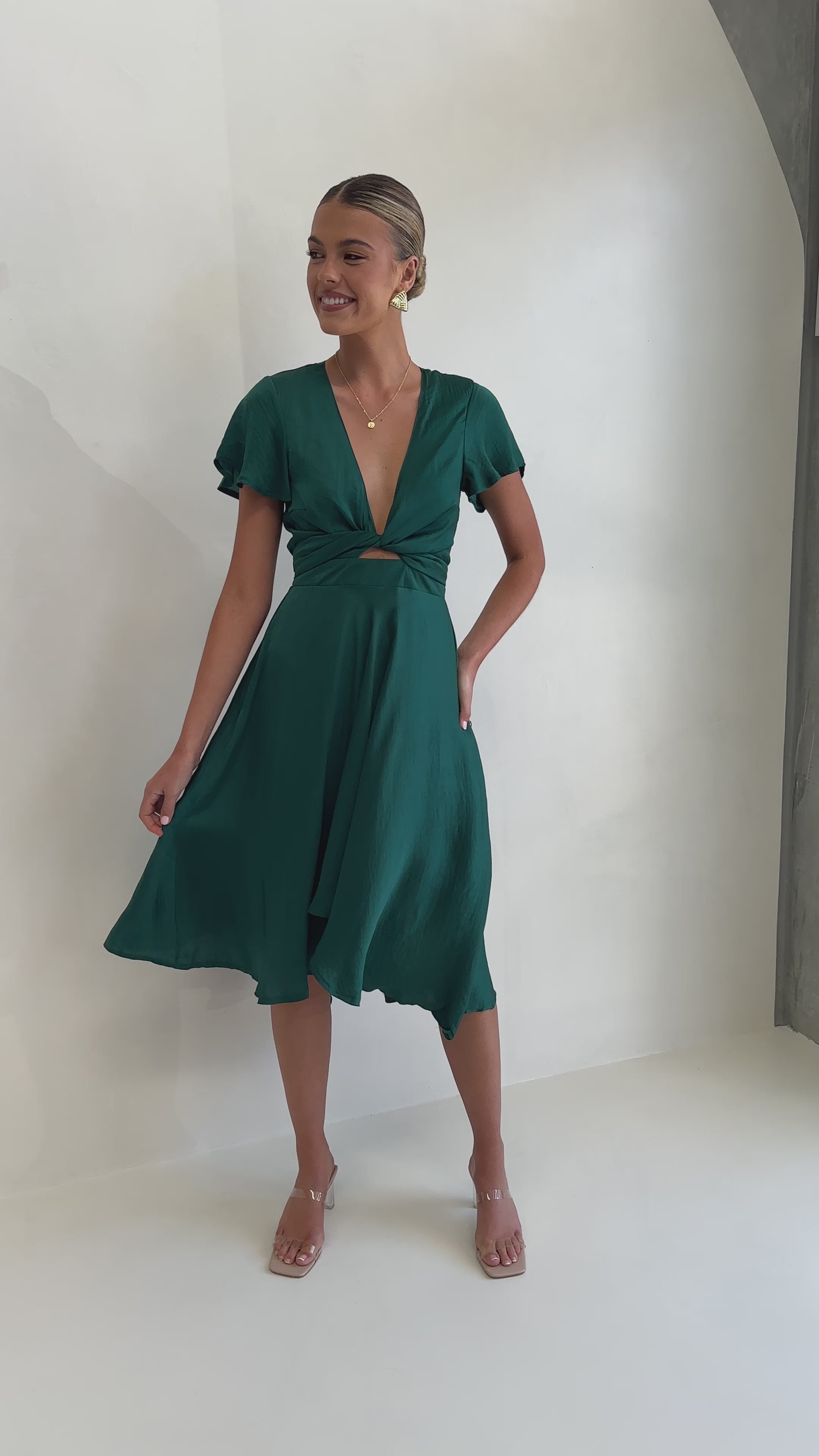 Load video: Sunny Daze Dress - Emerald - Billy J