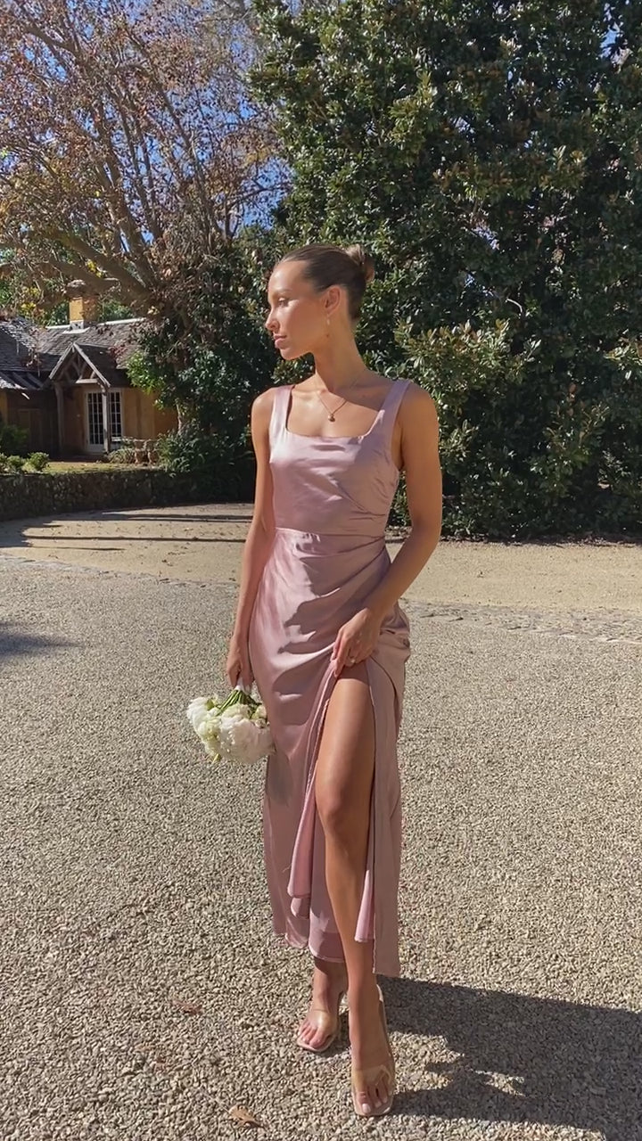 Load video: Alaria Maxi Dress - Dusty Pink - Billy J