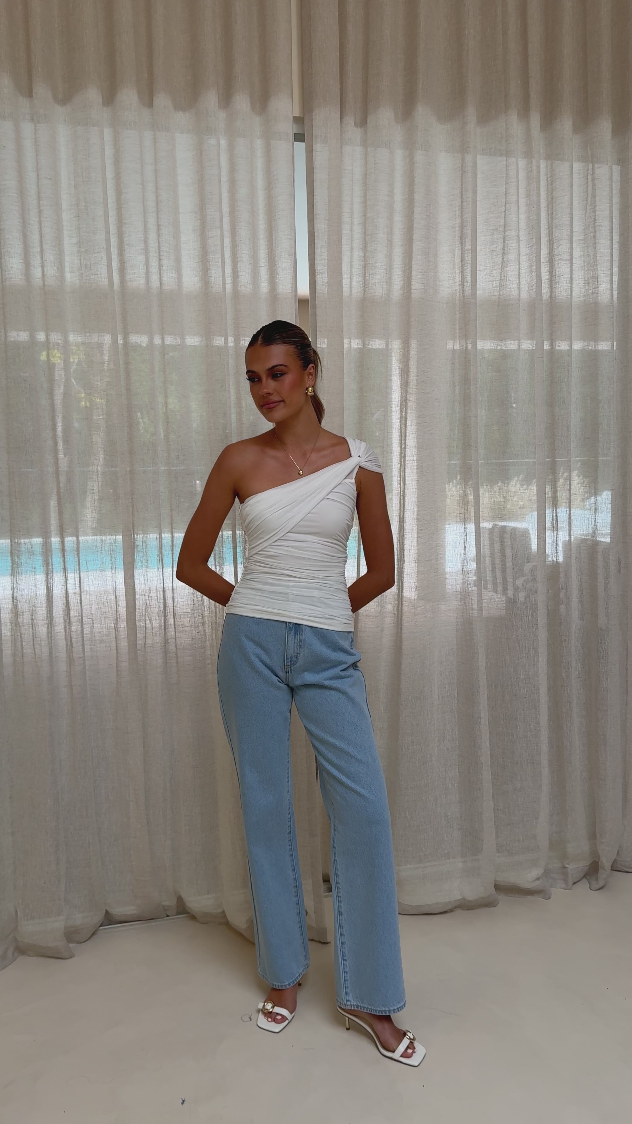 Load video: Liana Asymmetrical Top - White - Billy J