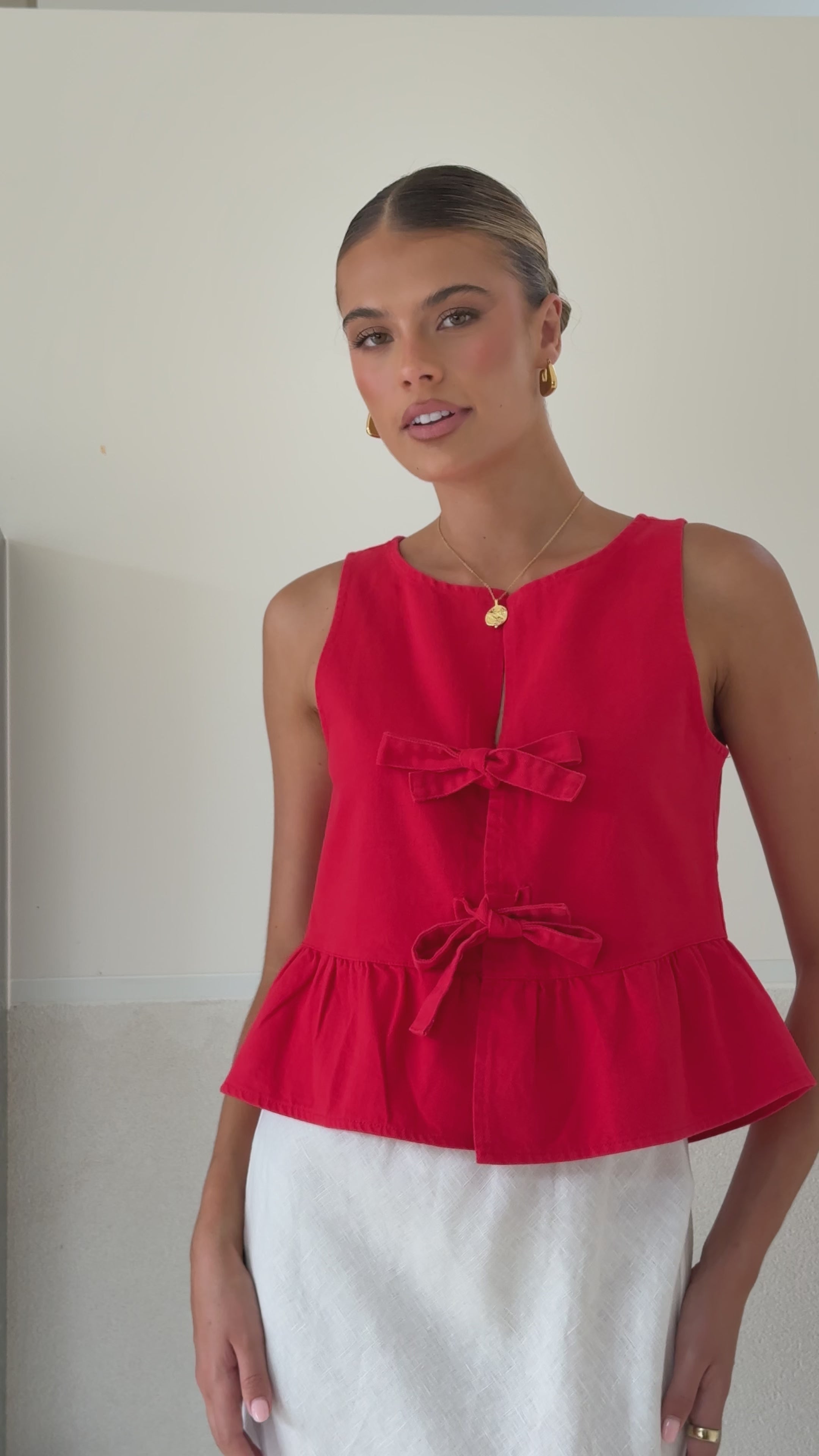 Load video: Jarrah Tie Top - Red - Billy J
