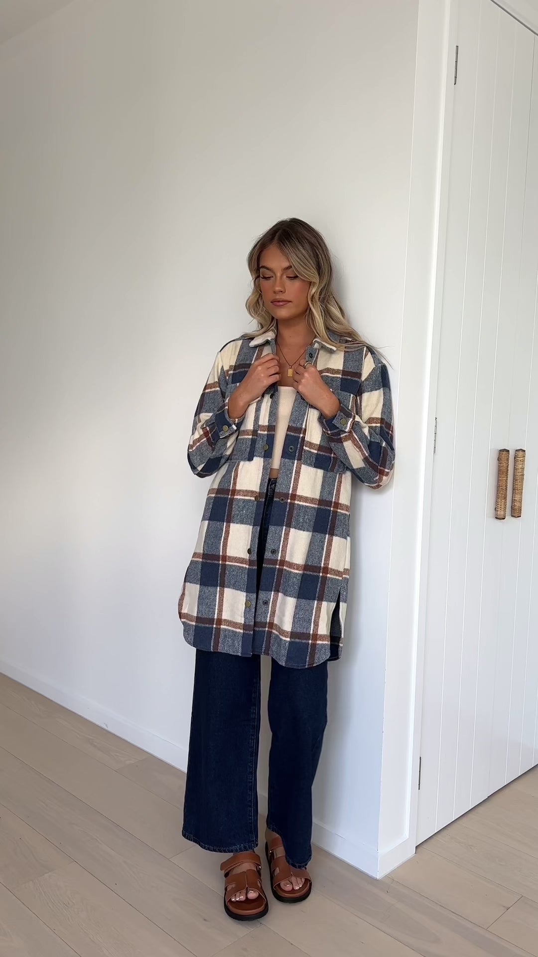 Load video: Saskia Jacket - Navy/Cream Check - Billy J