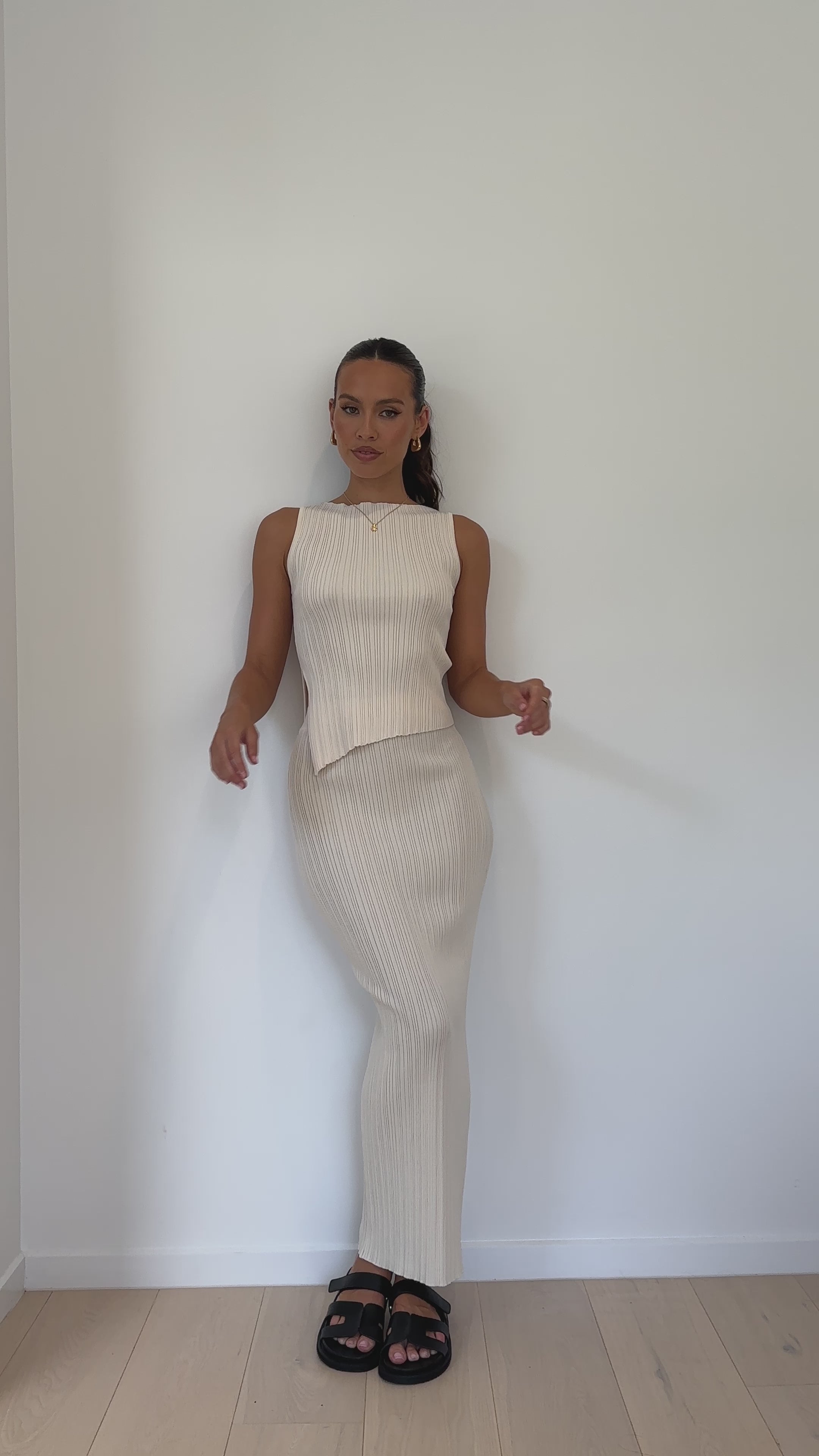 Load video: Isla Maxi Skirt - Cream - Billy J