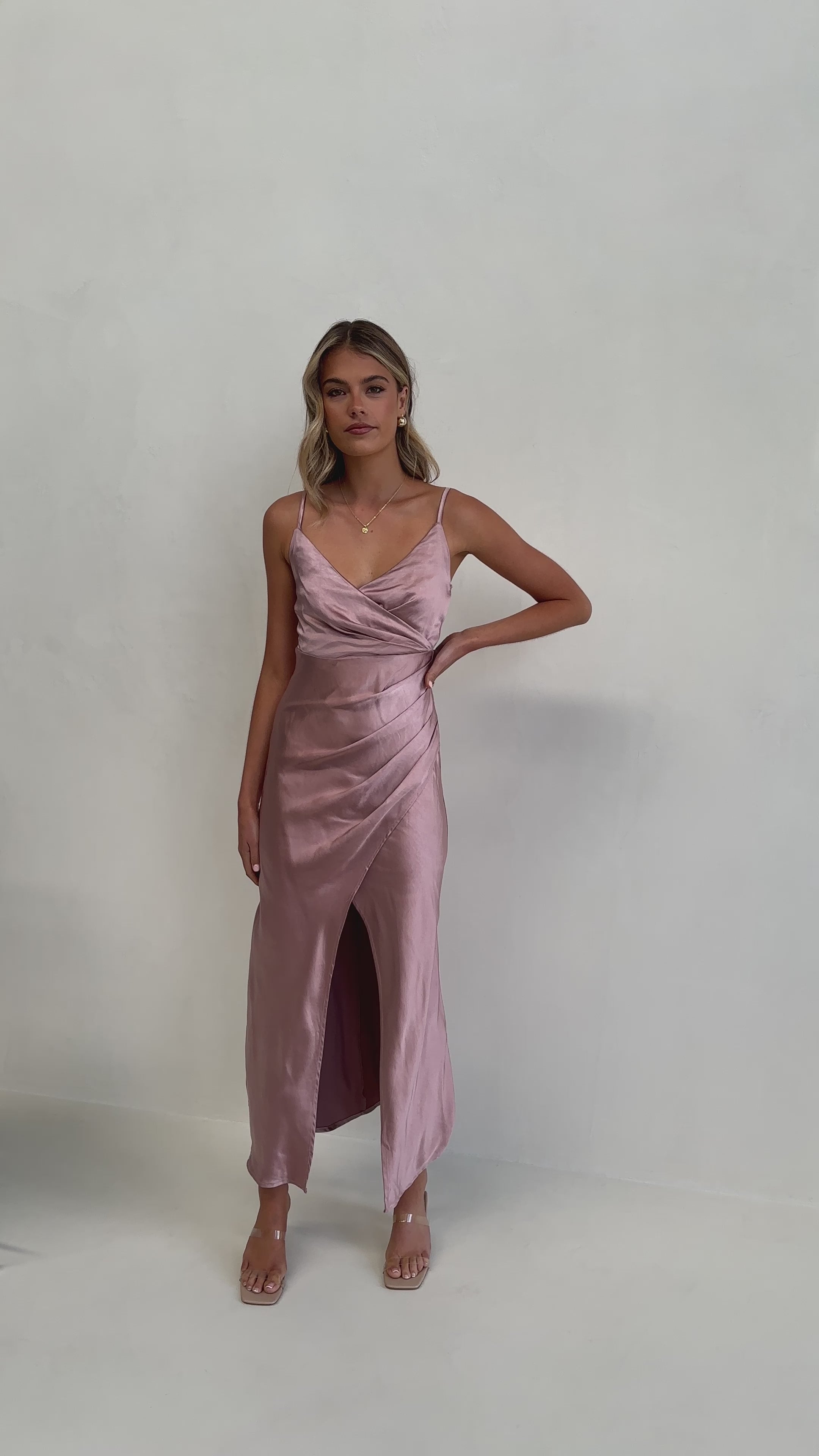 Load video: Elsa Midi Dress - Dusty Pink - Billy J
