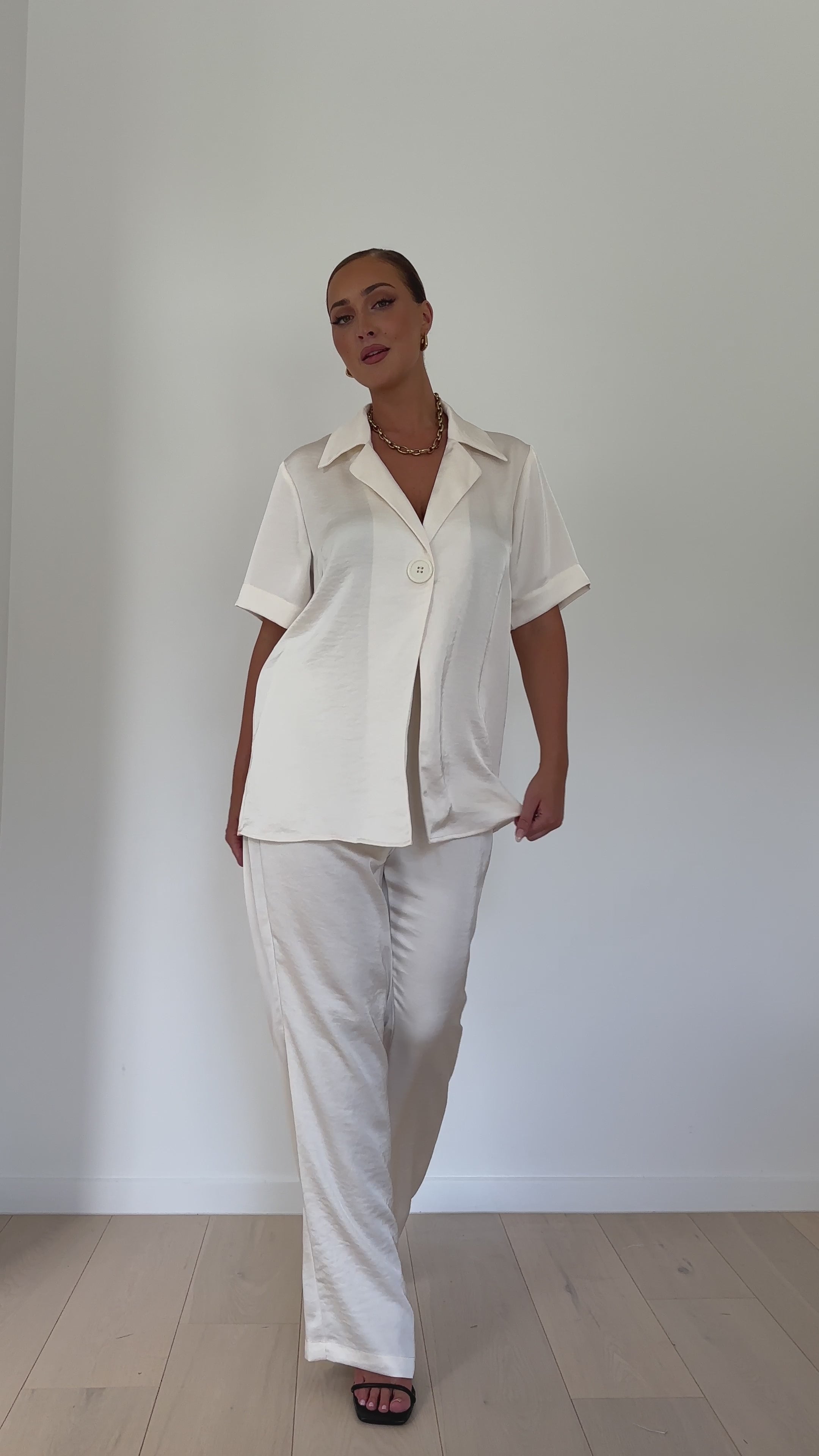 Load video: Imogen Button Pants - Cream - Billy J