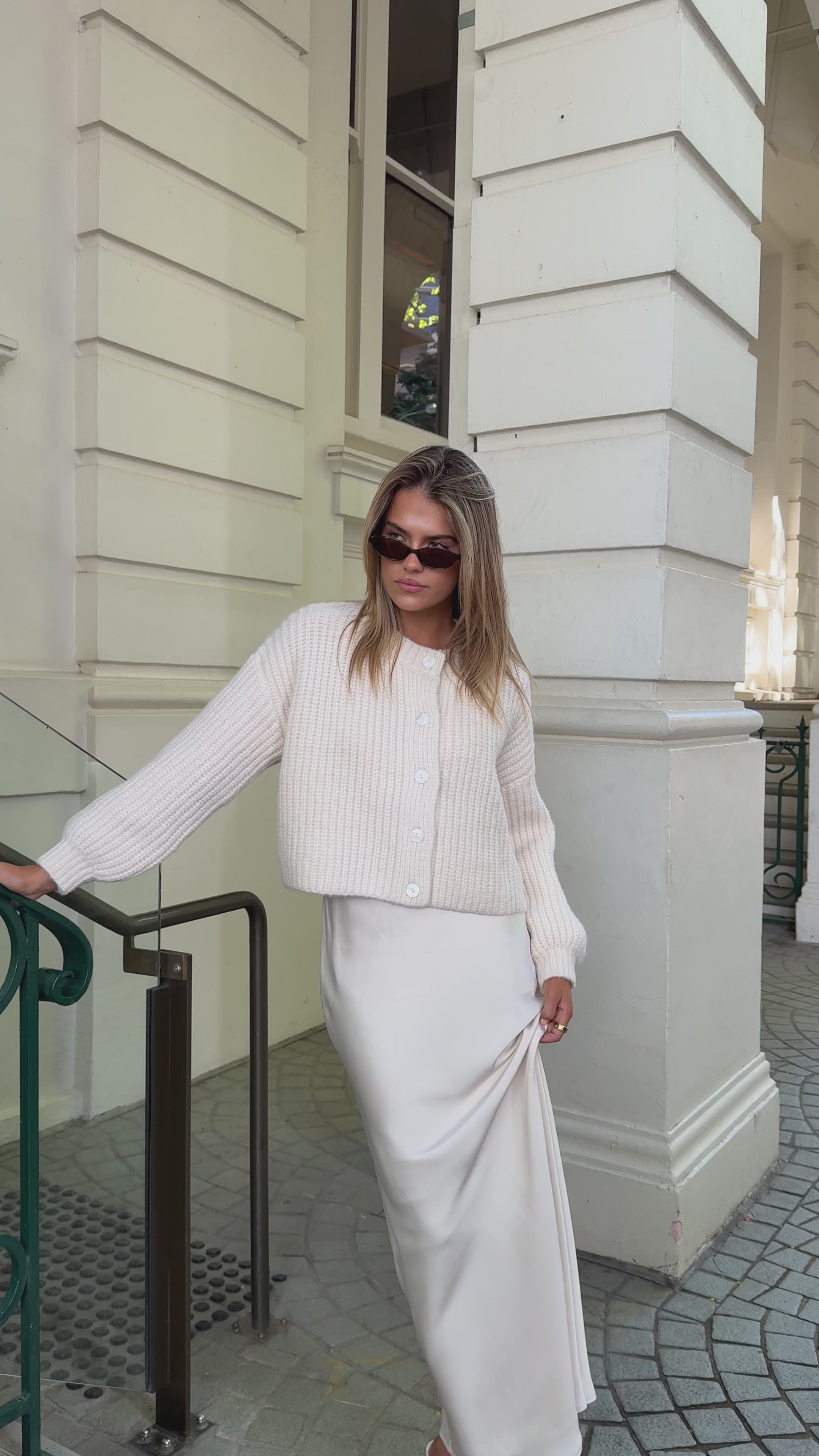 Load video: Ilah Cardigan - Cream - Billy J