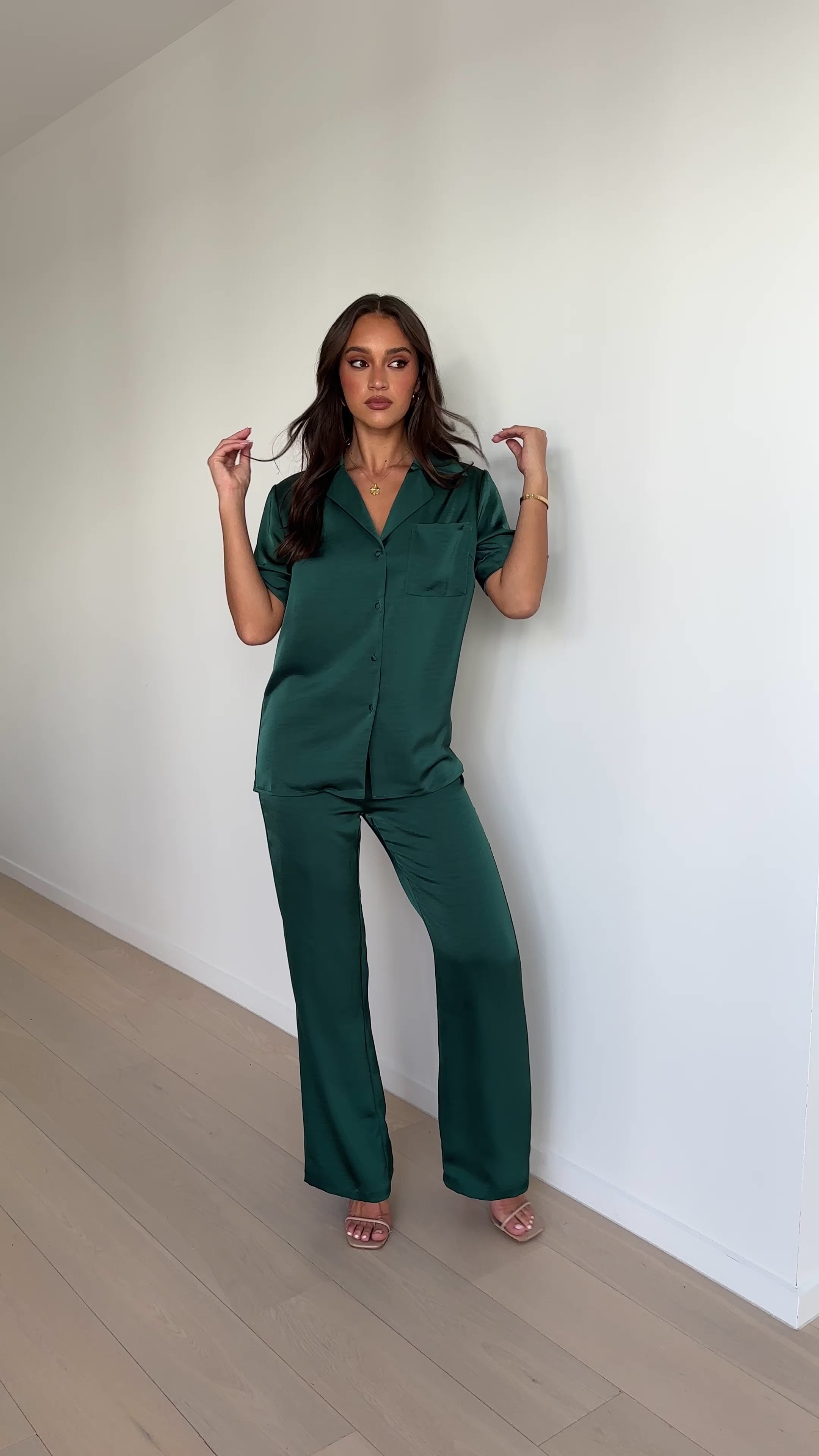 Load video: Courtney Button Up Shirt - Emerald - Billy J