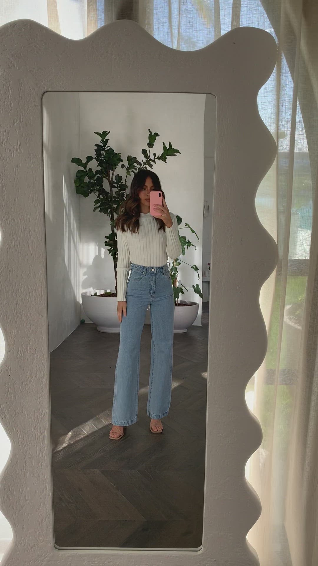 Load video: Imogen Long Sleeve Knit Crop - White - Billy J